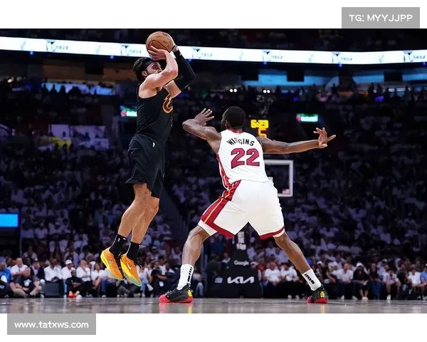 MVP！JD-戴维森G联赛季后赛22中15，狂砍38分12助攻